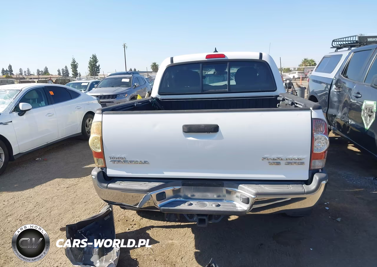 2015 Toyota Tacoma Prerunner V6 VIN:5TFJU4GNXFX078030 - 17