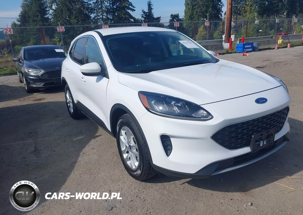 2020 Ford Escape Se