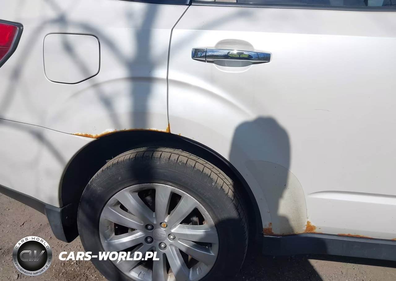 2011 Subaru Forester 2.5X Premium VIN:JF2SHACC5BG732522 - 6