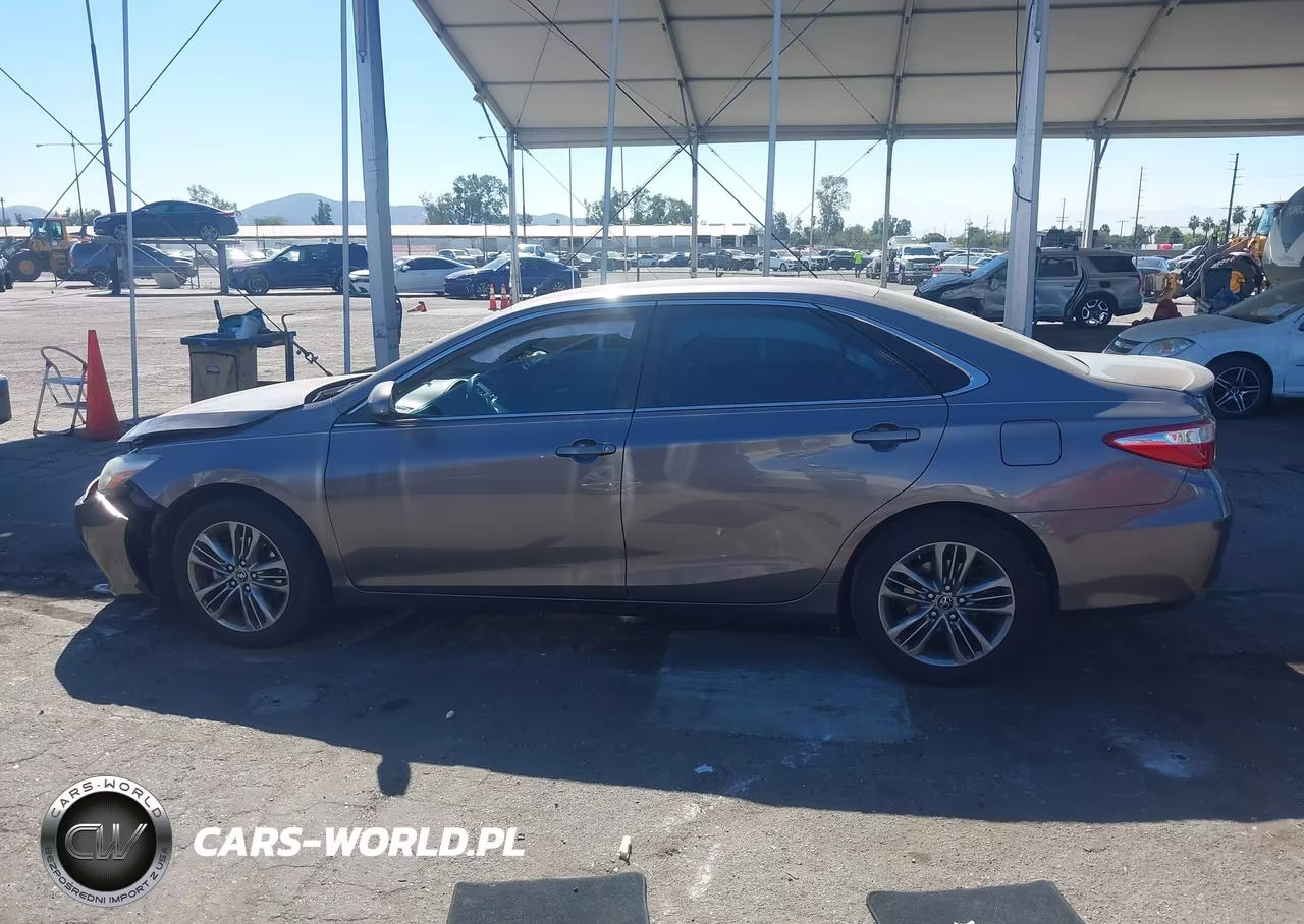 2015 Toyota Camry Se VIN:4T1BF1FK3FU957967 - 14