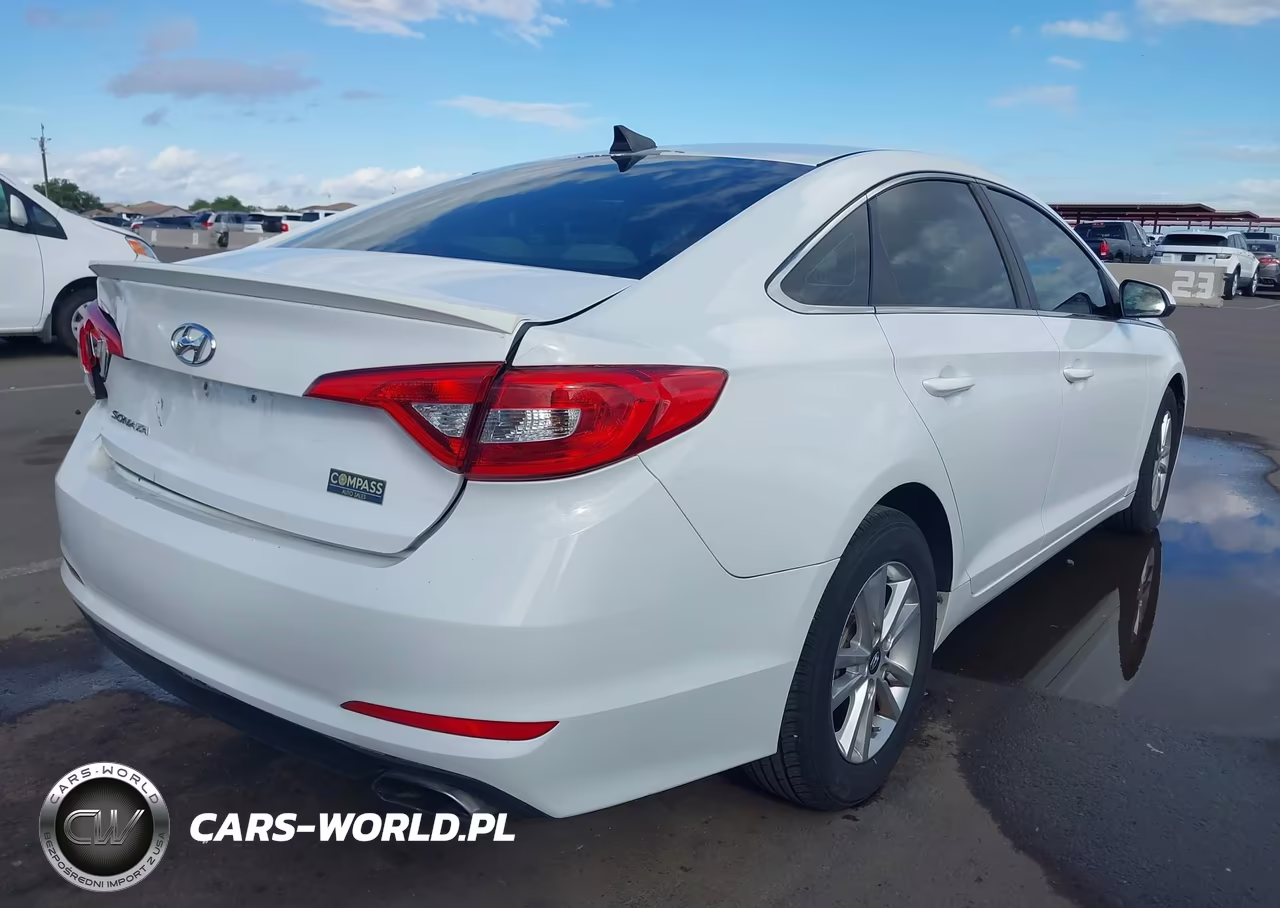 2015 Hyundai Sonata Se VIN:5NPE24AF0FH073987 - 4