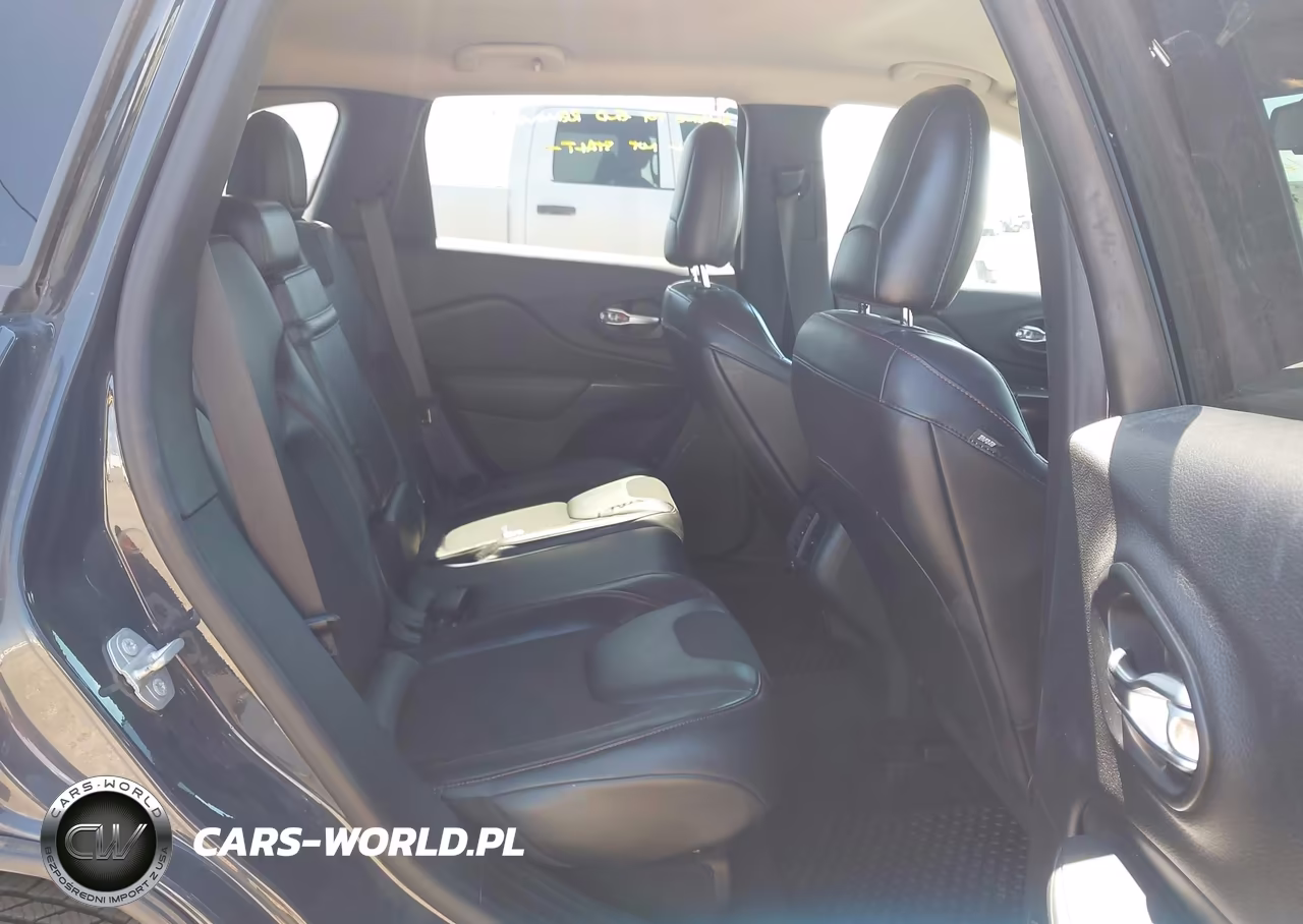 2016 Jeep Cherokee Trailhawk VIN:1C4PJMBSXGW194884 - 8