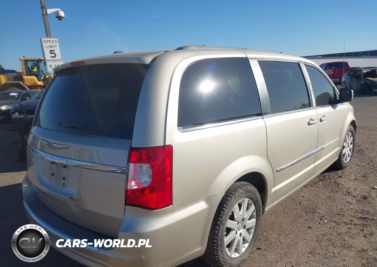 2013 Chrysler Town & Country Touring VIN:2C4RC1BG5DR721005 - 4