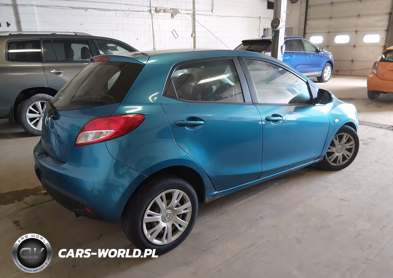 2011 Mazda Mazda2 Sport VIN:JM1DE1HY0B0109631 - 4