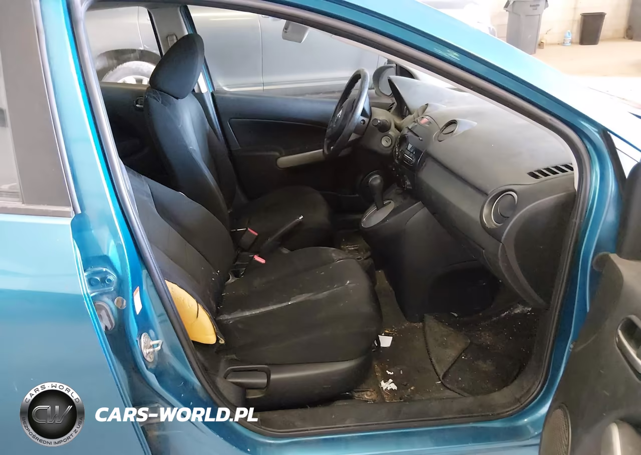 2011 Mazda Mazda2 Sport VIN:JM1DE1HY0B0109631 - 5