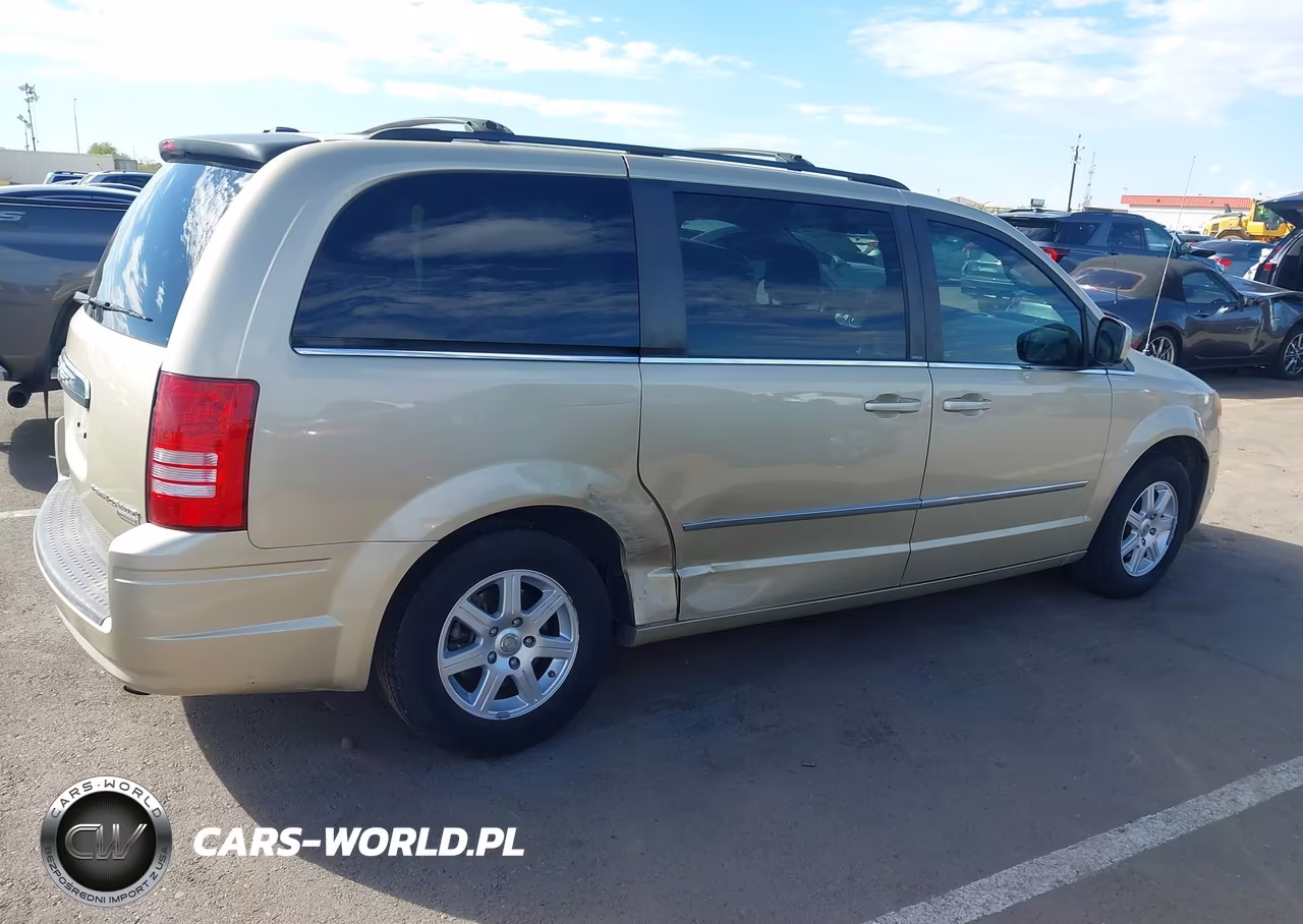 2010 Chrysler Town & Country Touring VIN:2A4RR5D17AR226387 - 6