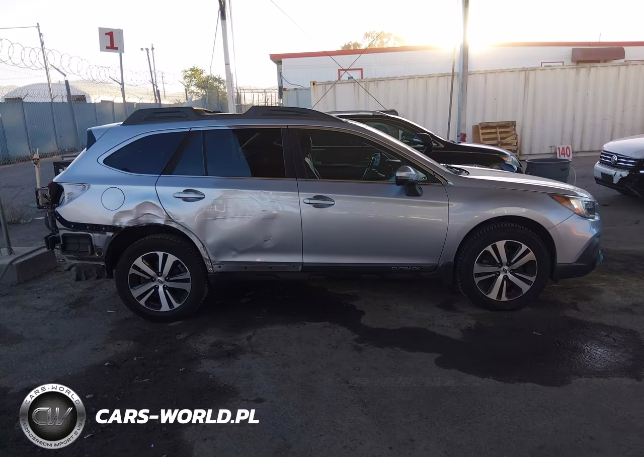 2018 Subaru Outback 3.6R Limited VIN:4S4BSENC9J3252554 - 14
