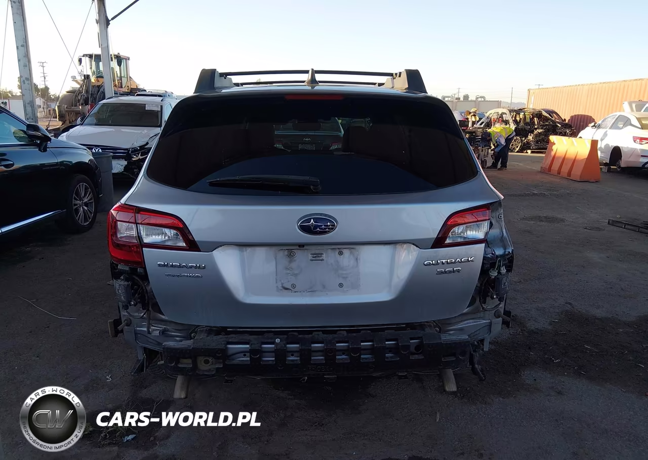 2018 Subaru Outback 3.6R Limited VIN:4S4BSENC9J3252554 - 17