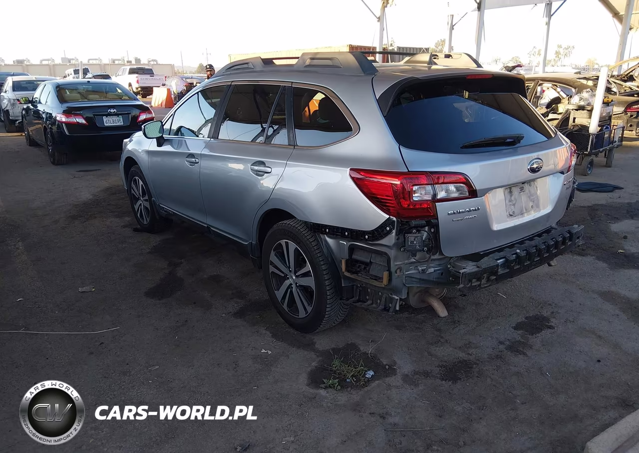 2018 Subaru Outback 3.6R Limited VIN:4S4BSENC9J3252554 - 3
