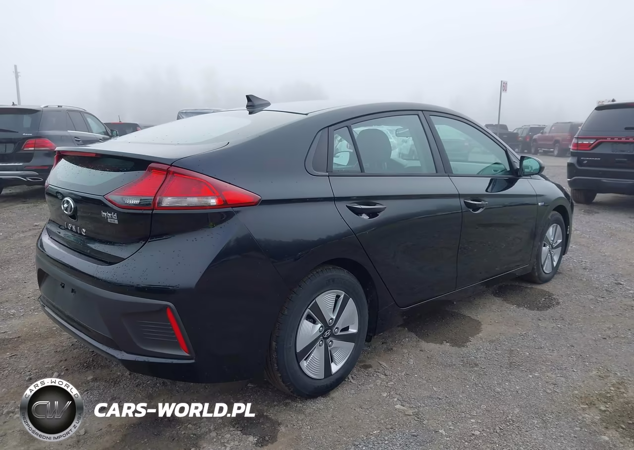 2018 Hyundai Ioniq Hybrid Blue VIN:KMHC65LC9JU075767 - 4