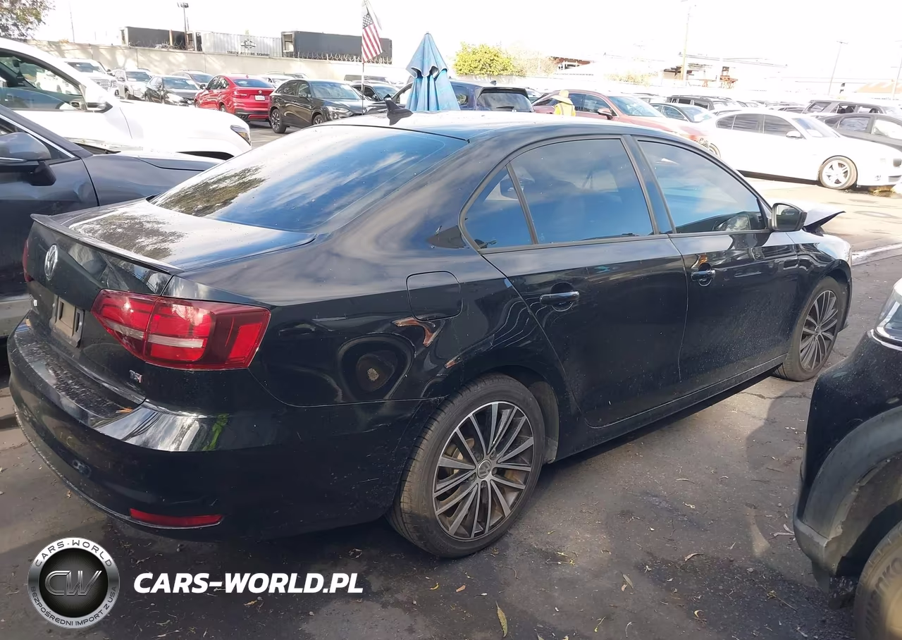 2016 Volkswagen Jetta 1.8T Sport VIN:3VWD17AJ0GM388074 - 4