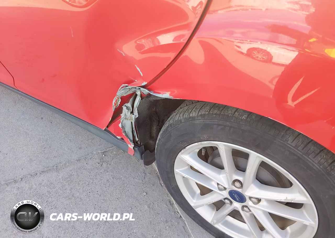 2015 Ford Focus Se VIN:1FADP3F21FL244521 - 12