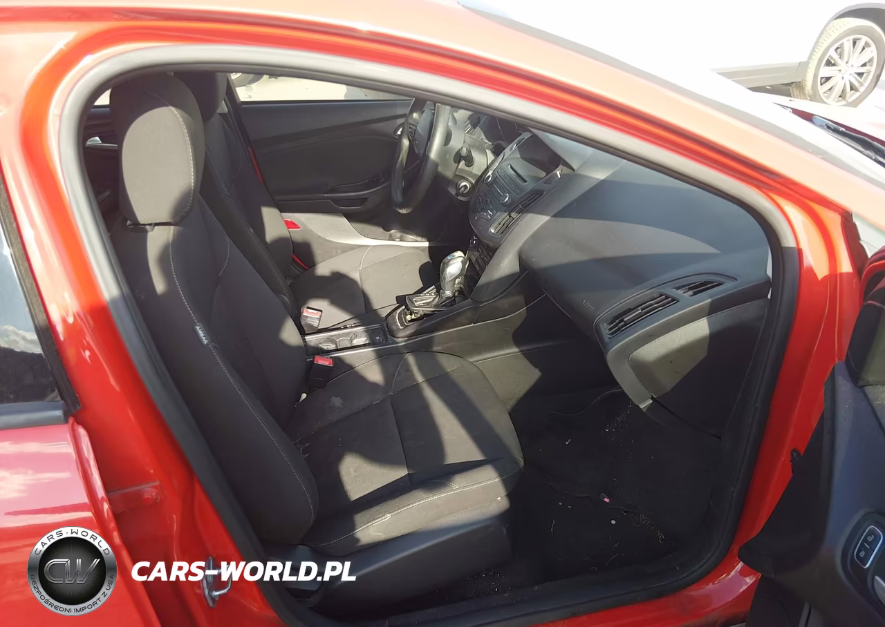 2015 Ford Focus Se VIN:1FADP3F21FL244521 - 5