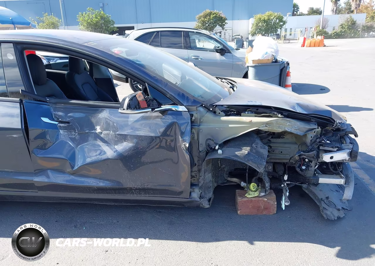 2018 Tesla Model 3 Long Range-Performance VIN:5YJ3E1EB6JF128504 - 6