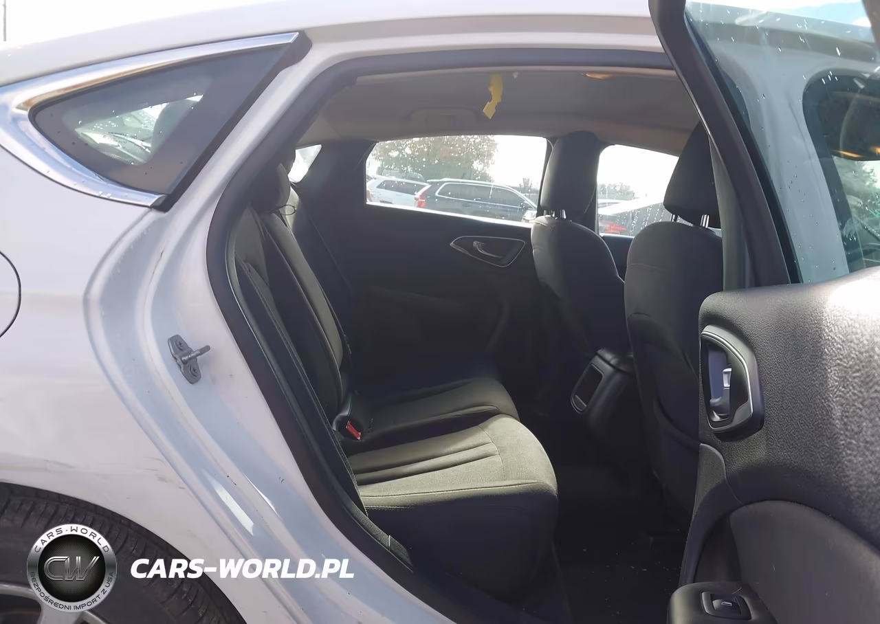 2015 Chrysler 200 Limited VIN:1C3CCCAB6FN591022 - 8