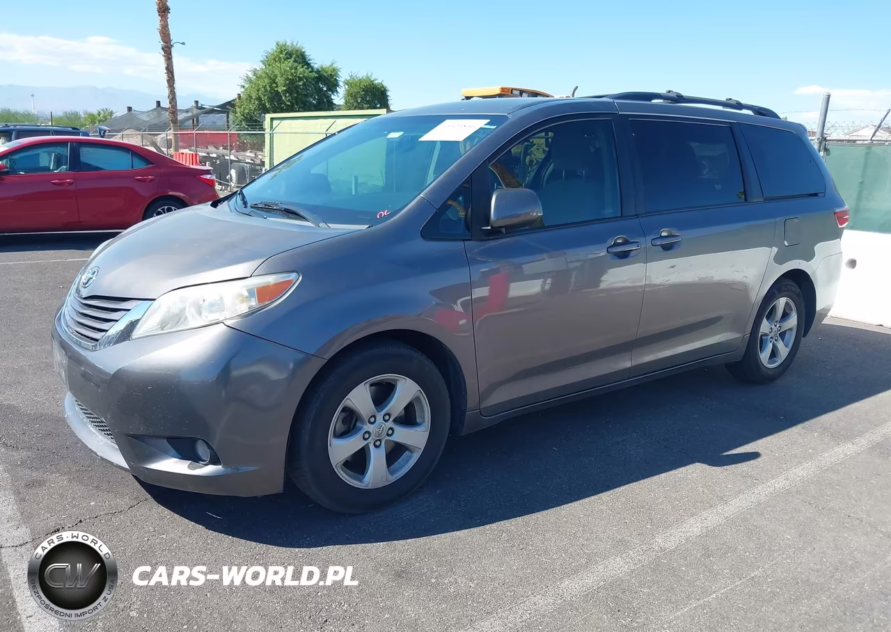 2017 Toyota Sienna Le 8 Passenger VIN:5TDKZ3DC0HS893526 - 2