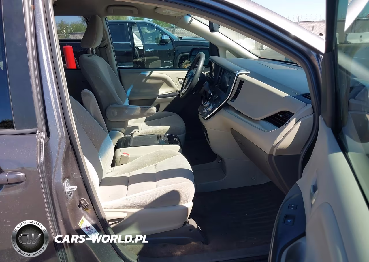 2017 Toyota Sienna Le 8 Passenger VIN:5TDKZ3DC0HS893526 - 5