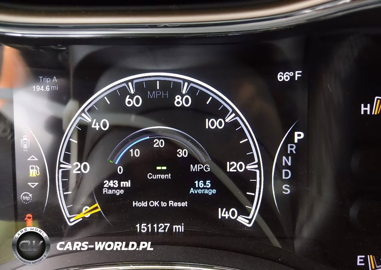2015 Jeep Grand Cherokee Summit VIN:1C4RJEJM5FC741061 - 16