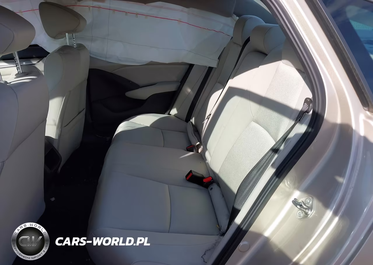 2018 Honda Accord Lx VIN:1HGCV1F15JA104579 - 8