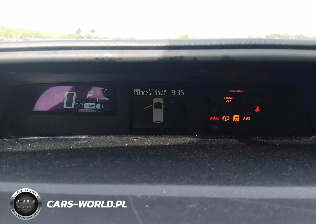 2014 Toyota Prius C Three VIN:JTDKDTB38E1067663 - 7