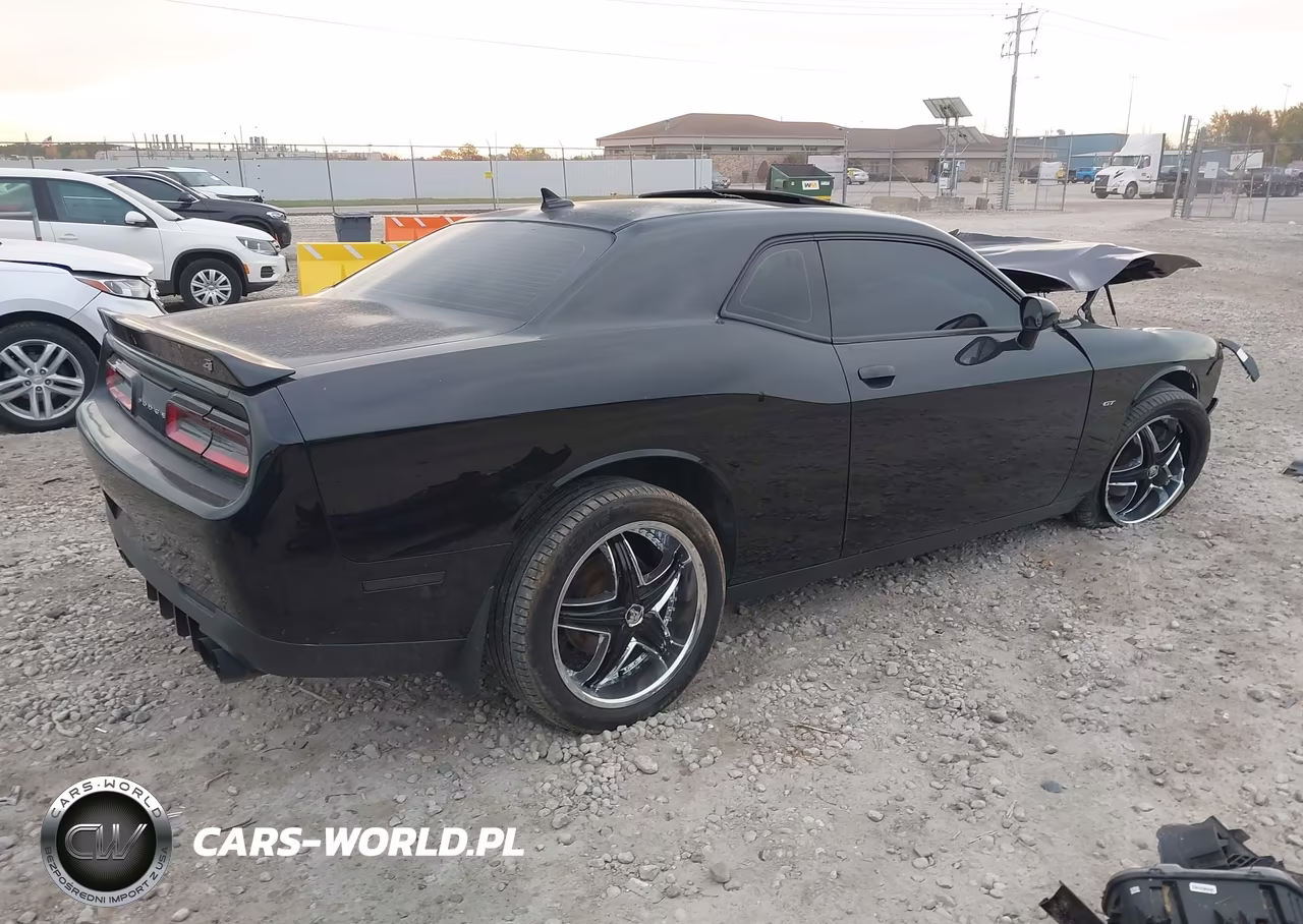 2018 Dodge Challenger Gt Awd VIN:2C3CDZGG7JH205132 - 4