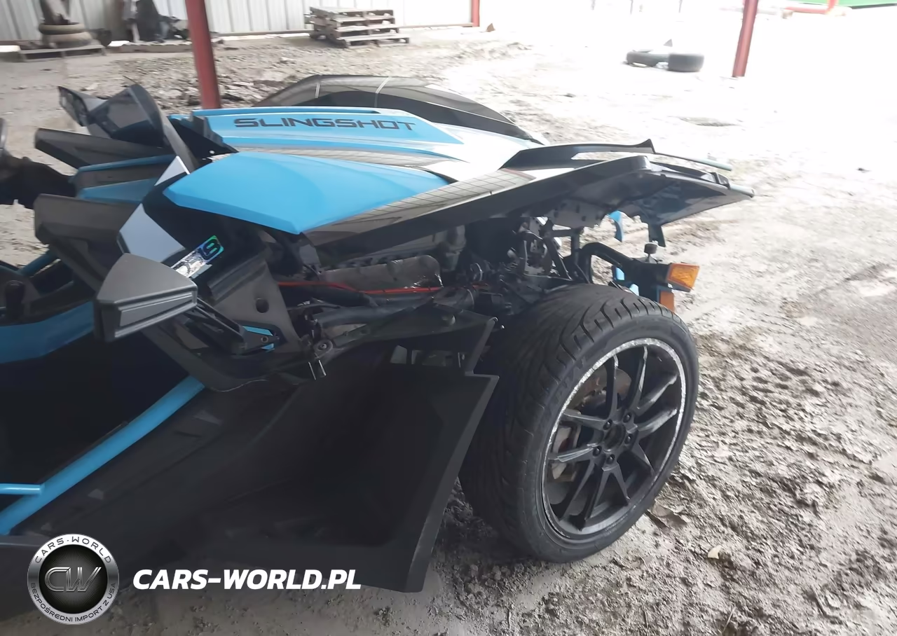 2020 Polaris Slingshot R VIN:57XAARGB2L8140383 - 11
