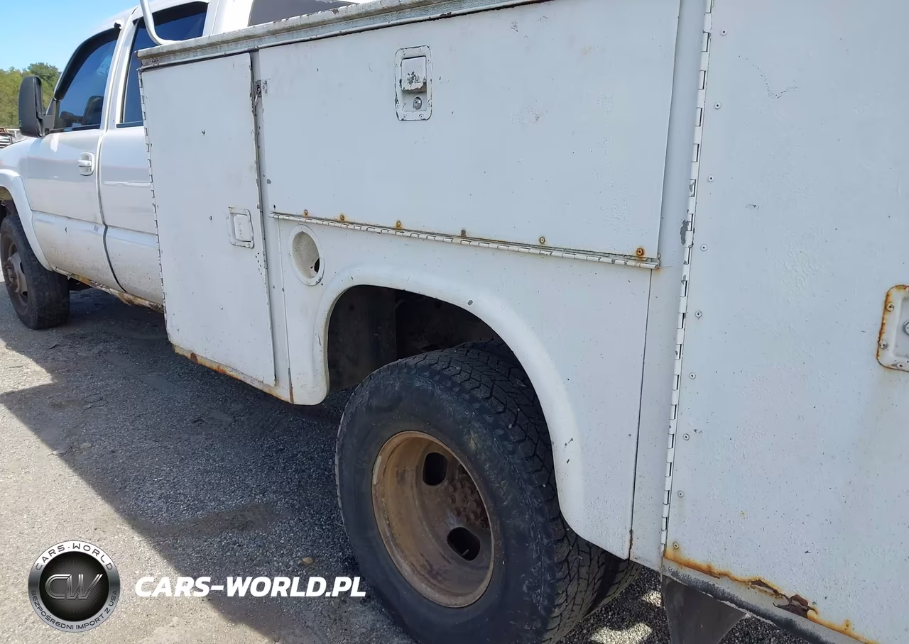 2002 Chevrolet Silverado 3500 Ls VIN:1GCJK33G72F150535 - 16