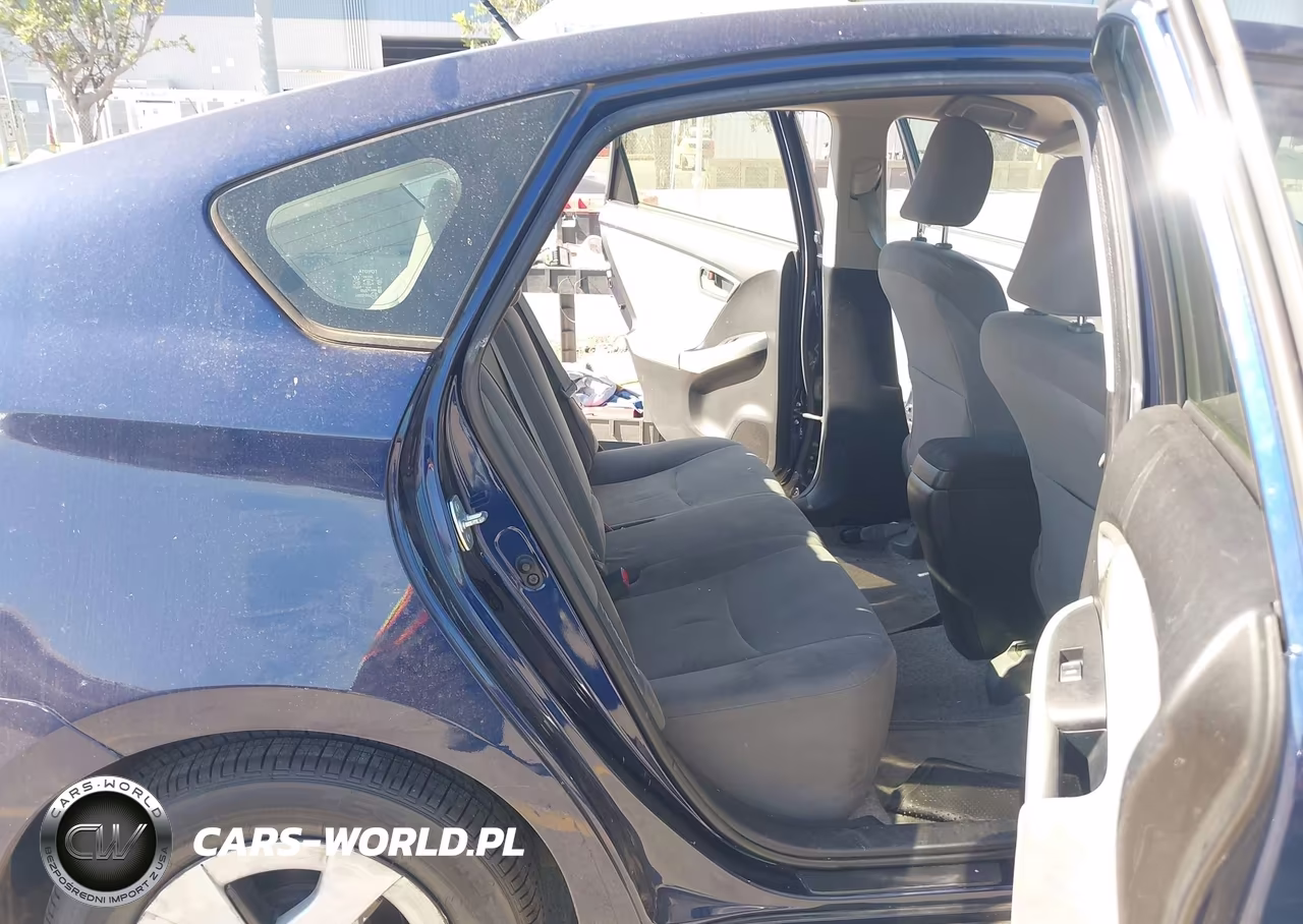 2013 Toyota Prius Three VIN:JTDKN3DU6D0348576 - 8