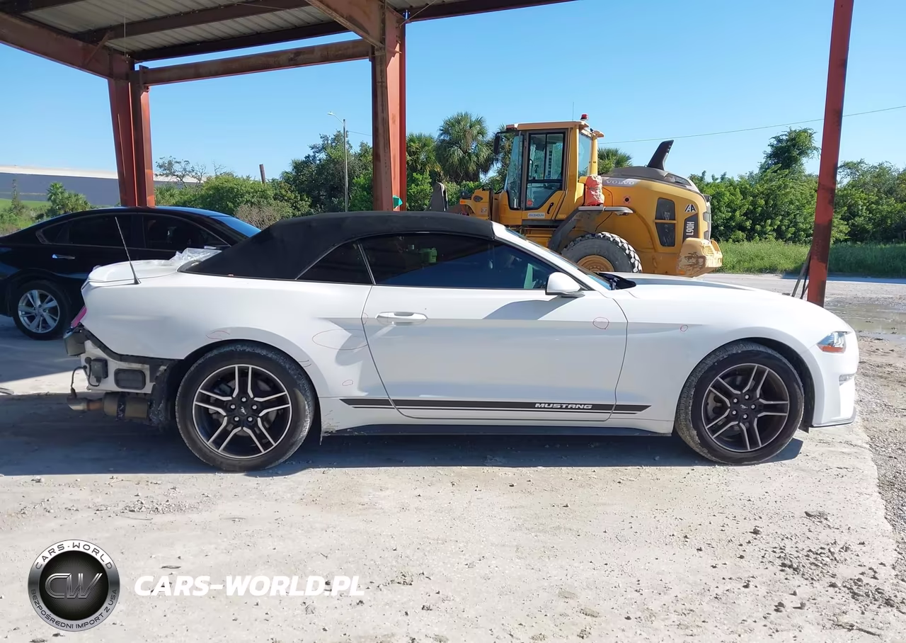 2021 Ford Mustang Ecoboost Premium VIN:1FATP8UH7M5108444 - 14