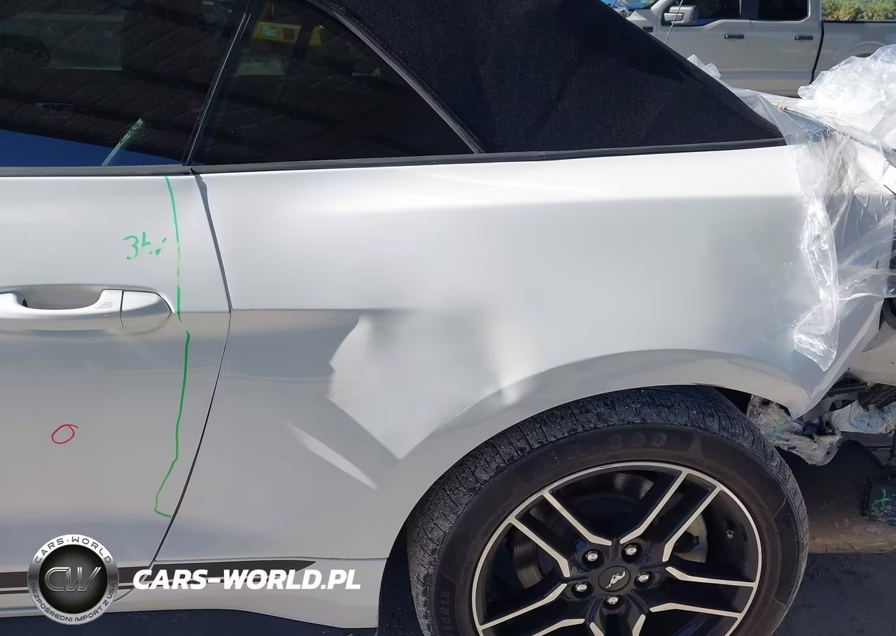 2021 Ford Mustang Ecoboost Premium VIN:1FATP8UH7M5108444 - 18