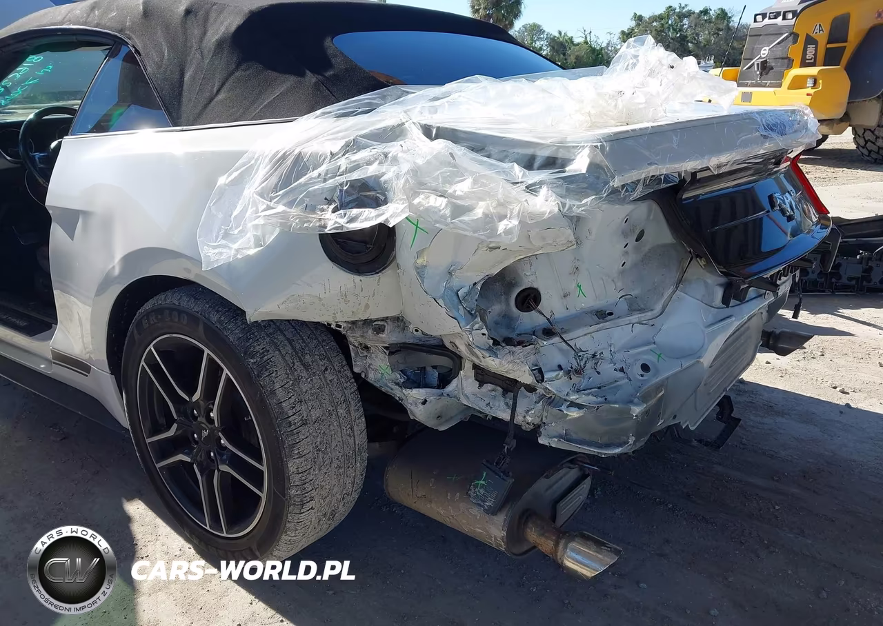 2021 Ford Mustang Ecoboost Premium VIN:1FATP8UH7M5108444 - 6