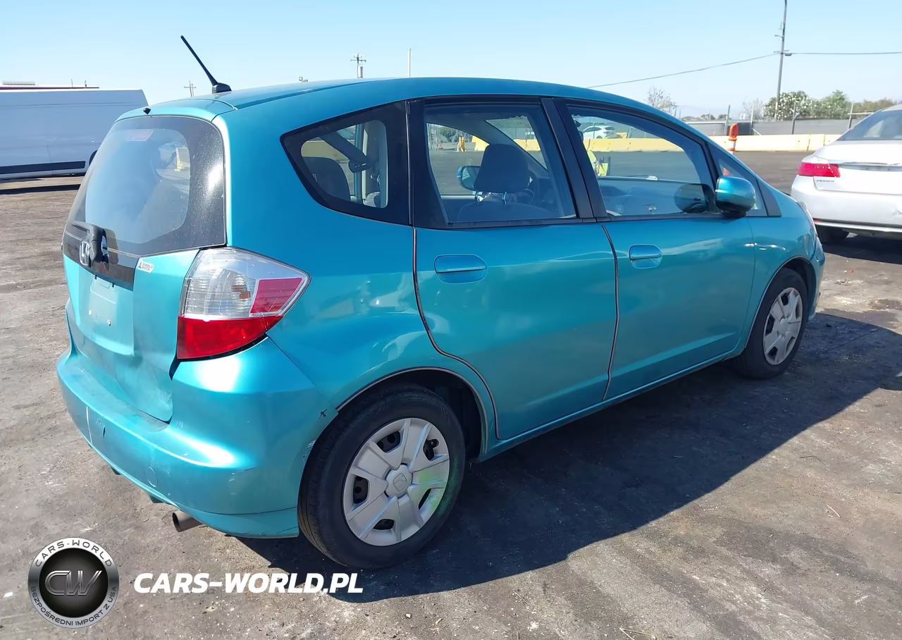 2012 Honda Fit VIN:JHMGE8H39CC006572 - 4