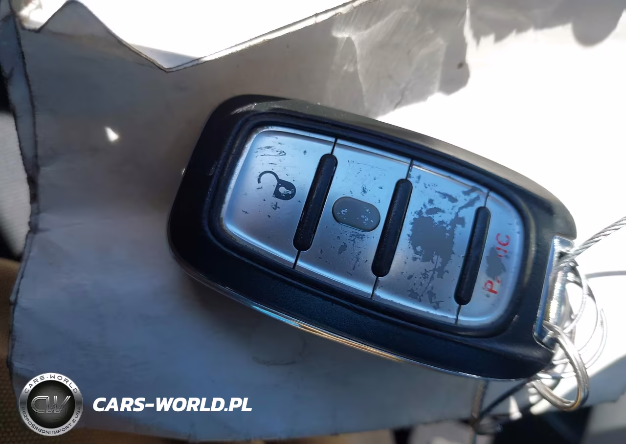 2018 Chrysler Pacifica L VIN:2C4RC1AG8JR122192 - 11