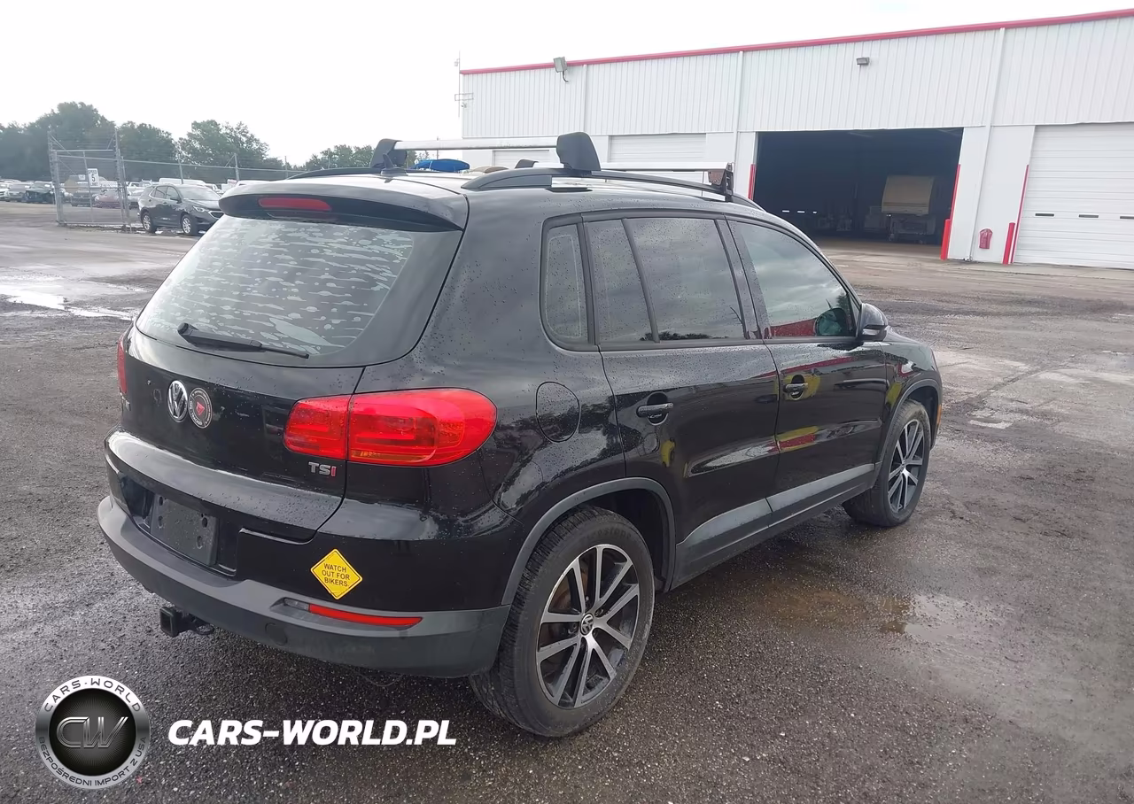 2016 Volkswagen Tiguan R-Line-S-Se-Sel VIN:WVGAV7AX4GW544482 - 4