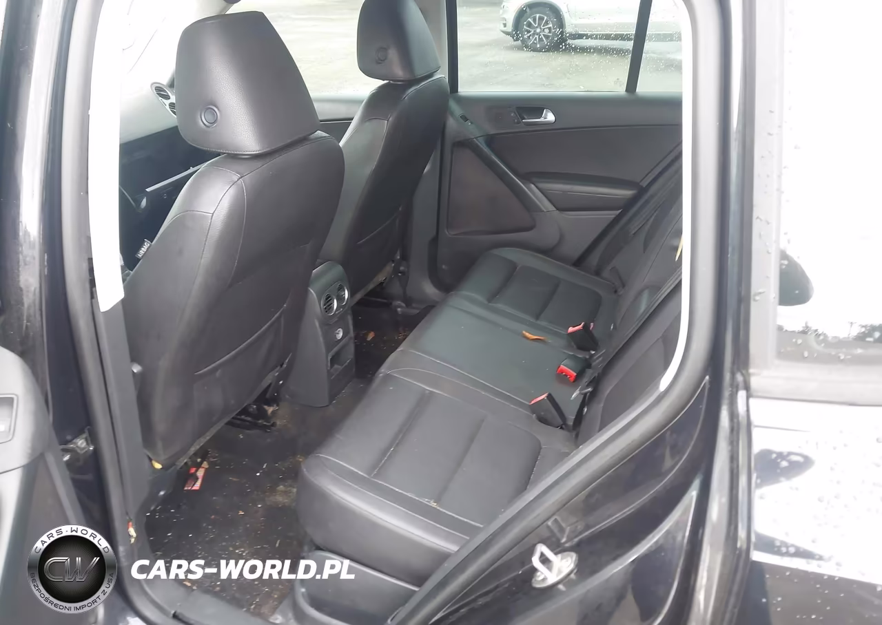 2016 Volkswagen Tiguan R-Line-S-Se-Sel VIN:WVGAV7AX4GW544482 - 8
