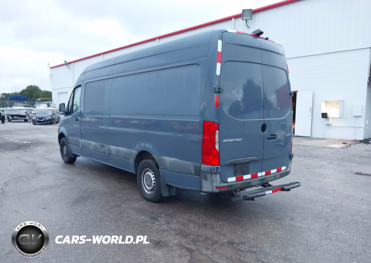 2019 Mercedes-Benz Sprinter 2500 High Roof V6 VIN:WD4PF1CD2KP142089 - 3