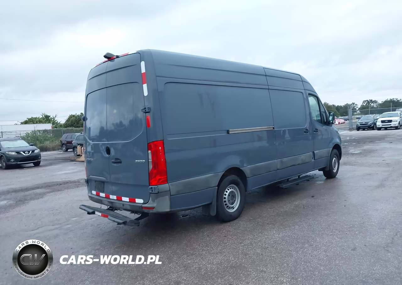 2019 Mercedes-Benz Sprinter 2500 High Roof V6 VIN:WD4PF1CD2KP142089 - 4