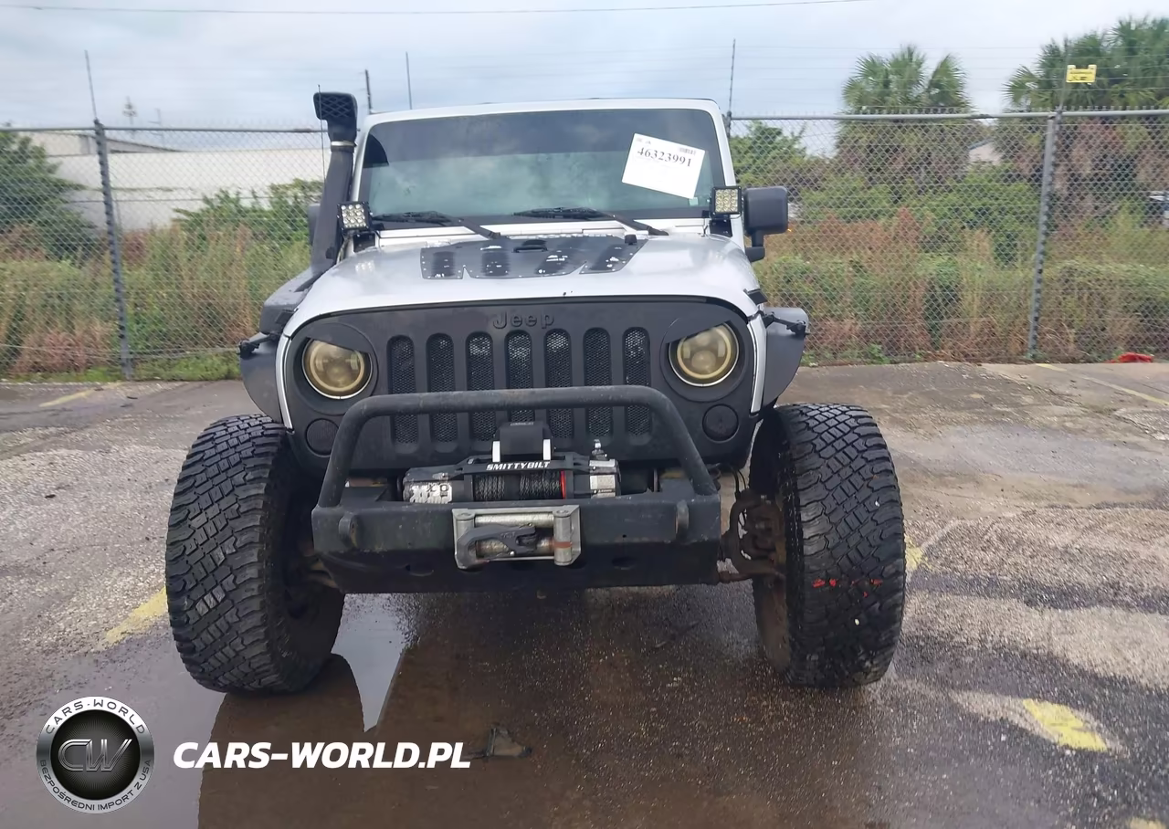 2010 Jeep Wrangler Sport VIN:1J4AA2D1XAL201785 - 12