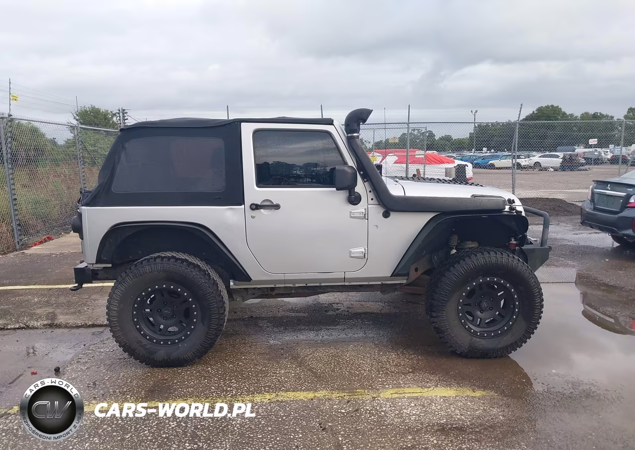 2010 Jeep Wrangler Sport VIN:1J4AA2D1XAL201785 - 13