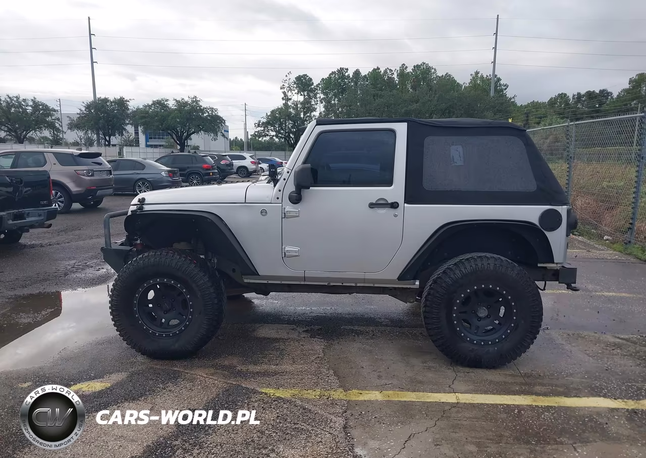 2010 Jeep Wrangler Sport VIN:1J4AA2D1XAL201785 - 14