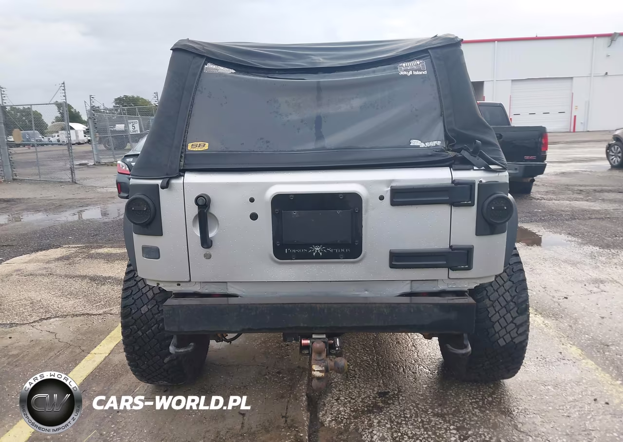2010 Jeep Wrangler Sport VIN:1J4AA2D1XAL201785 - 16