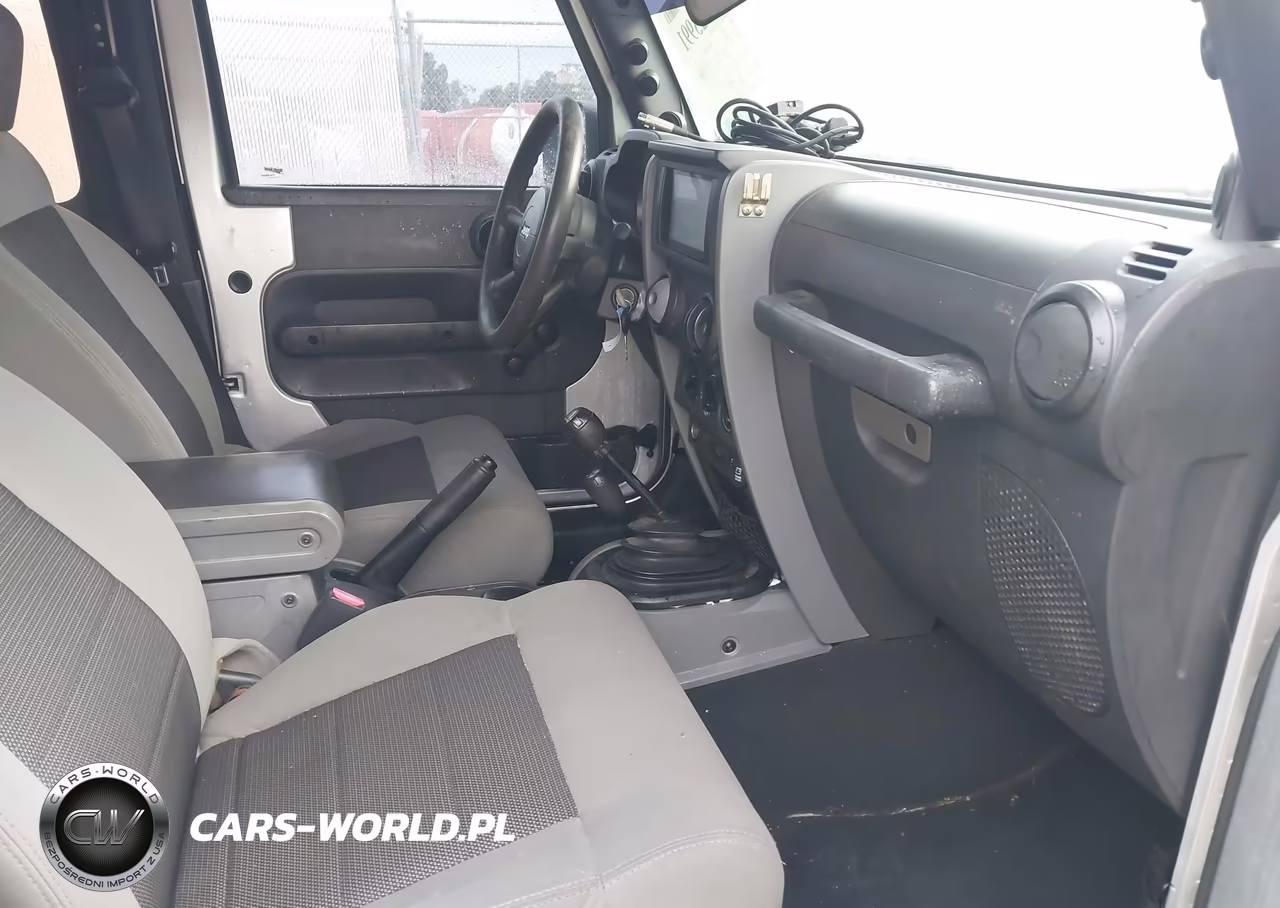 2010 Jeep Wrangler Sport VIN:1J4AA2D1XAL201785 - 5