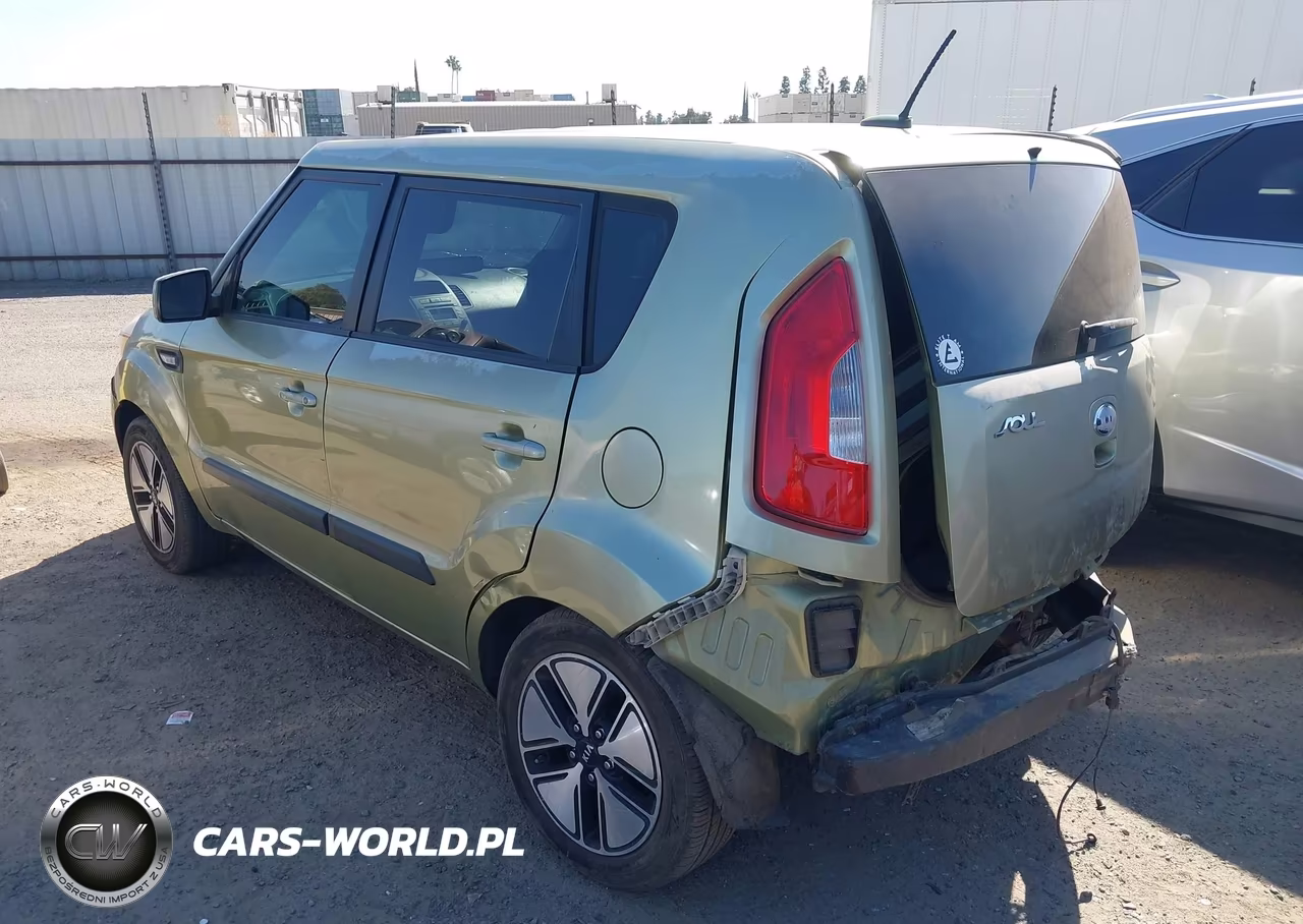 2013 Kia Soul VIN:KNDJT2A57D7624277 - 3