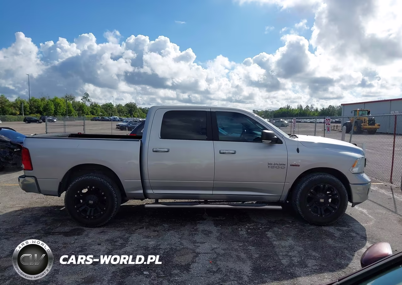 2016 Ram 1500 Lone Star VIN:1C6RR6LT8GS262893 - 13