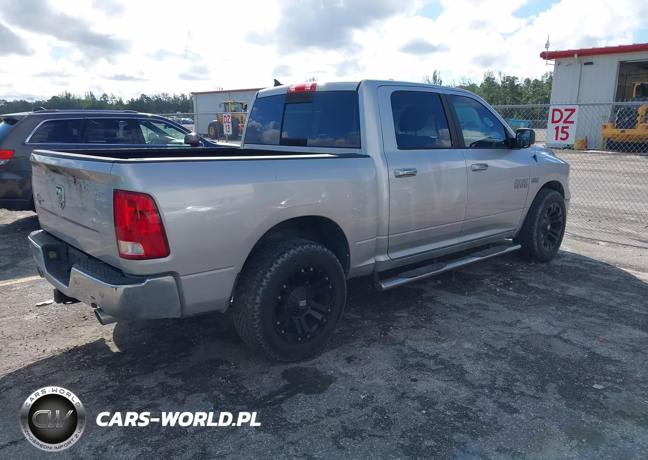 2016 Ram 1500 Lone Star VIN:1C6RR6LT8GS262893 - 4