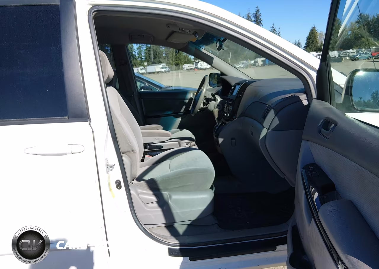 2004 Toyota Sienna Le VIN:5TDZA23CX4S036464 - 5