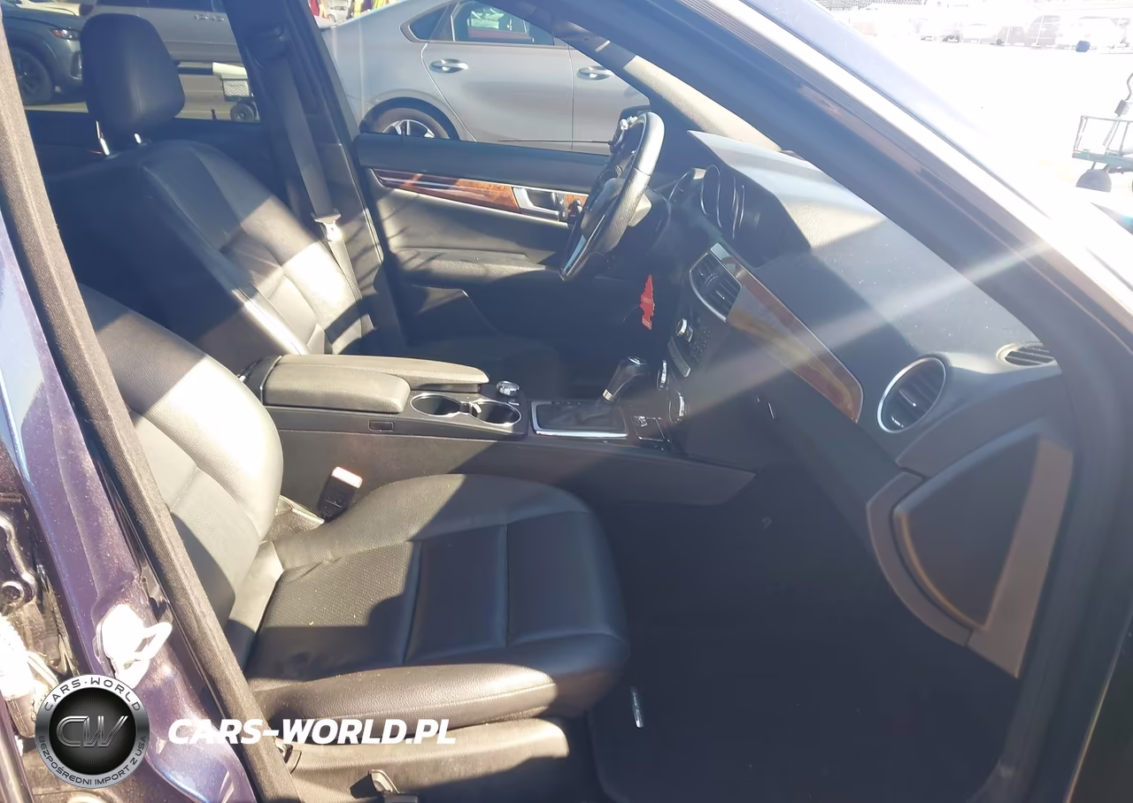 2013 Mercedes-Benz C 300 Sport 4Matic VIN:WDDGF8AB6DR252001 - 5