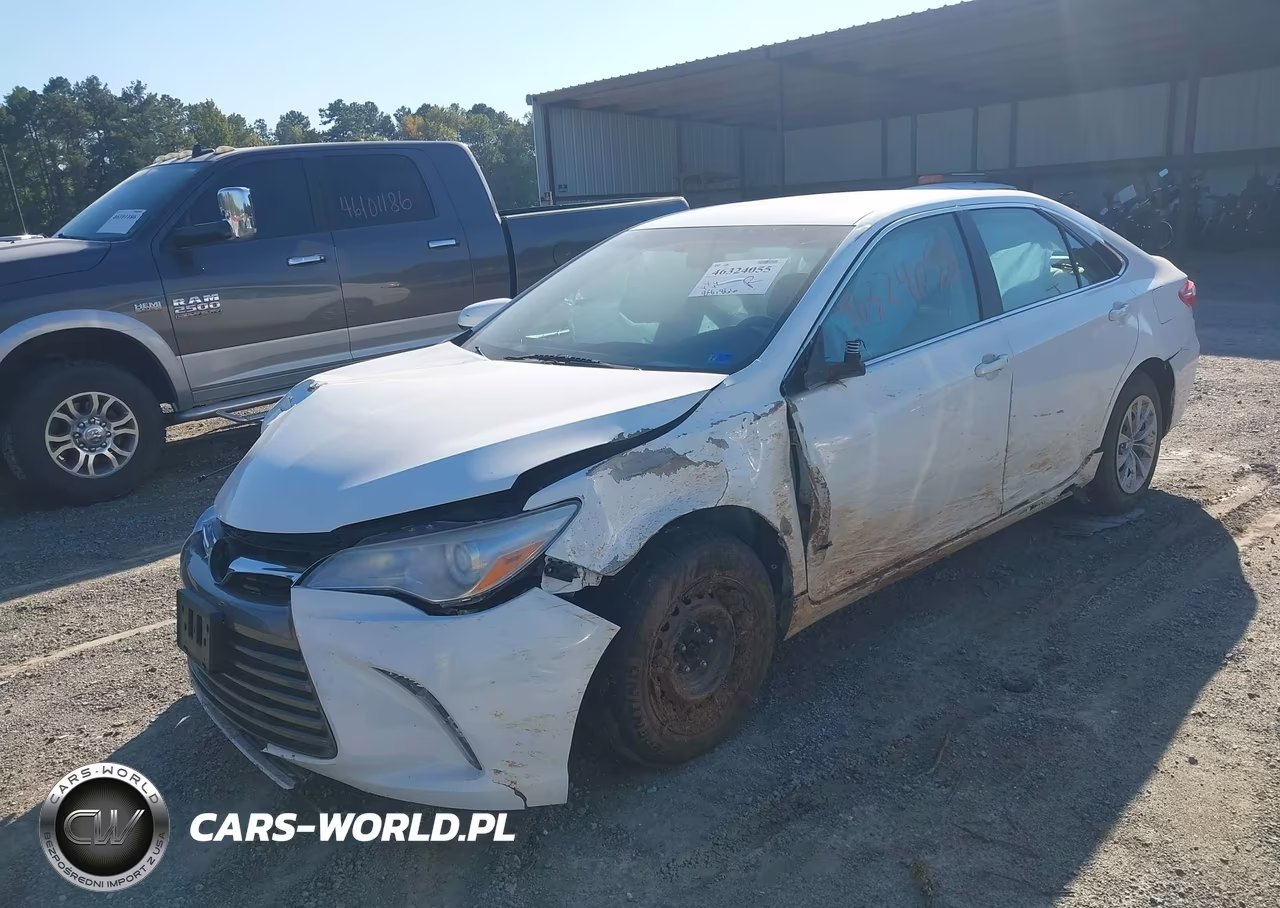 2017 Toyota Camry Le VIN:4T1BF1FK5HU755330 - 2
