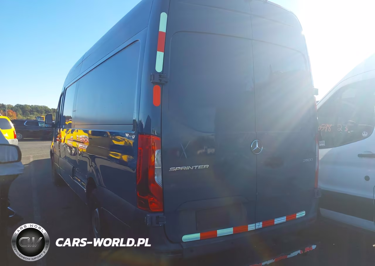 2019 Mercedes-Benz Sprinter 2500 High Roof V6 VIN:WD4PF1CD8KP123160 - 3