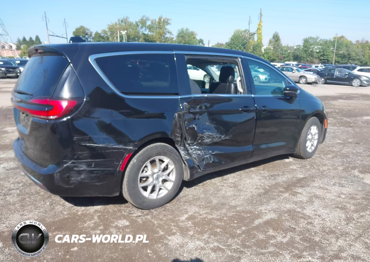 2024 Chrysler Pacifica Touring L VIN:2C4RC1BG1RR179926 - 4